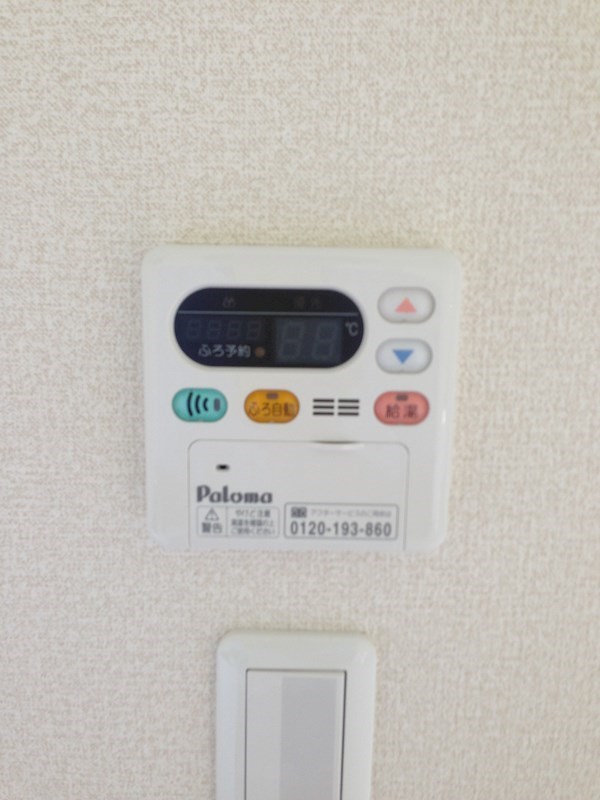 アドウェル参番館 現地写真（玄関）