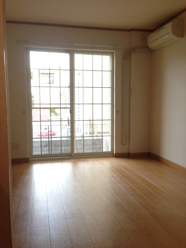エスポワール参番館 １階は1Rタイプのお部屋です。