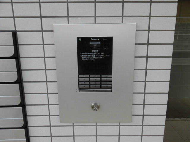 メゾン中沢 部屋内のＴＶモニターホンで不在時の来客画面を確認できます