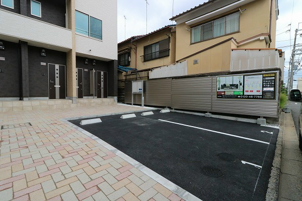 ルリスブラン西五条 駐車場