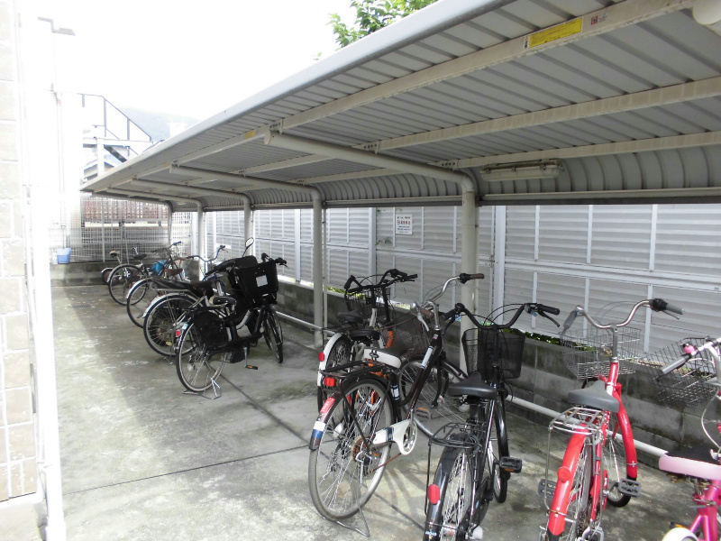 クレベールⅡ番館 駐輪場