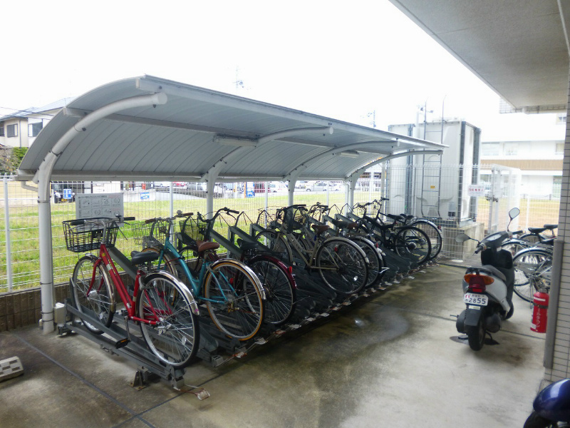 パールタウン 駐輪場