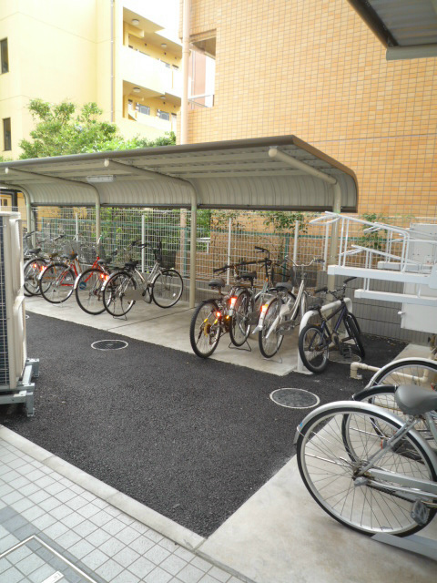 S・BUIL(エスビル) 駐輪場