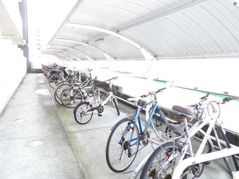 スペランツァ 駐輪場