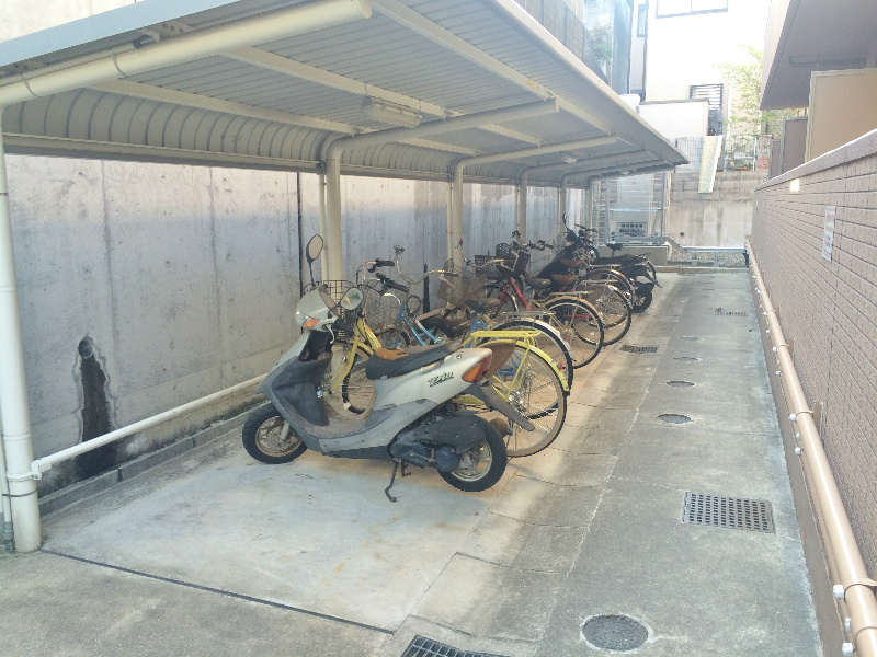 ヴィルコリーヌ 駐輪場