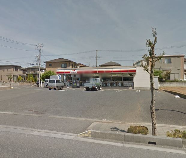 セレブリティーＹ コンビ二：ｾｰﾌﾞｵﾝ 千葉白井店　744m