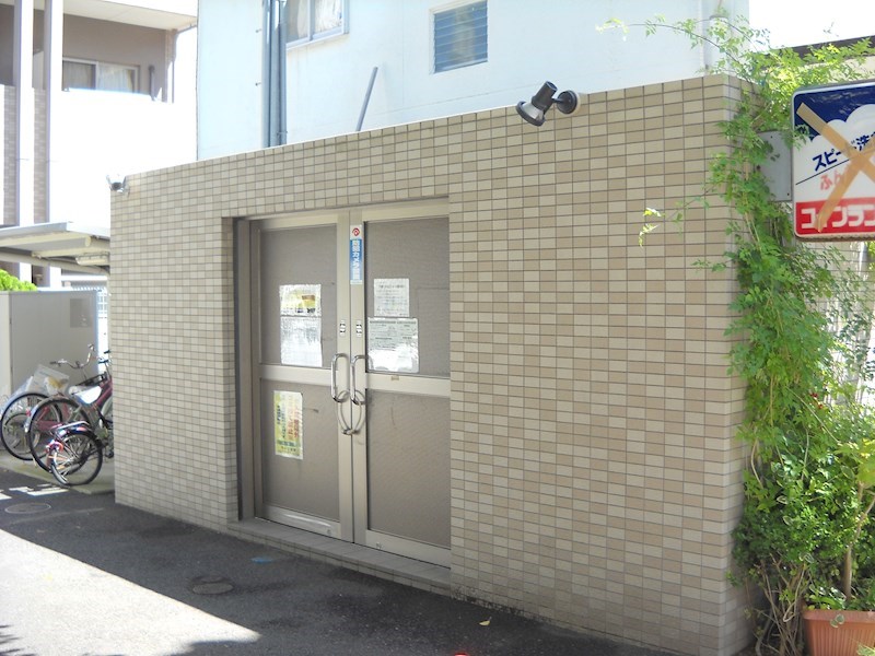 ル ポルスタ湘南 敷地内ごみ置き場