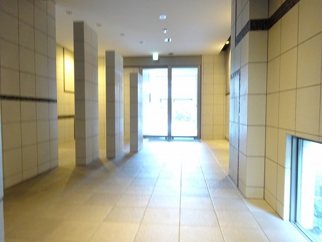 グランディール名古屋 エントランス