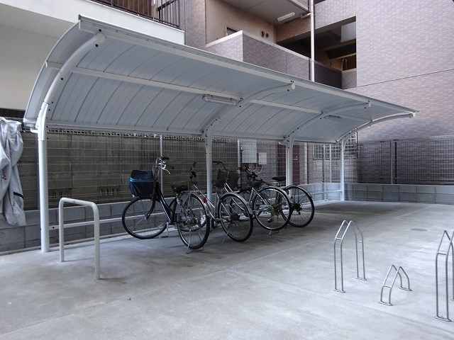 グランディール名古屋 駐輪場