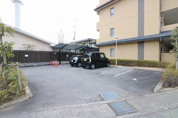 カサカリエンテ 駐車場