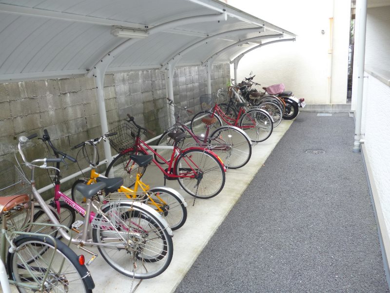 グラント塚口 駐輪場