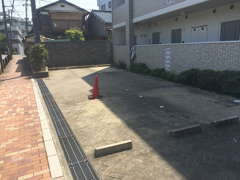 アンムート24 駐車場