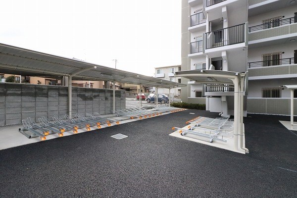 プライマリー レジデンス 宇治黄檗 駐輪場