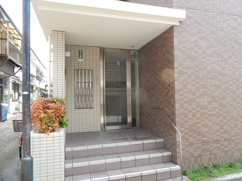 アヴァンタージュ (鶴見区) エントランス