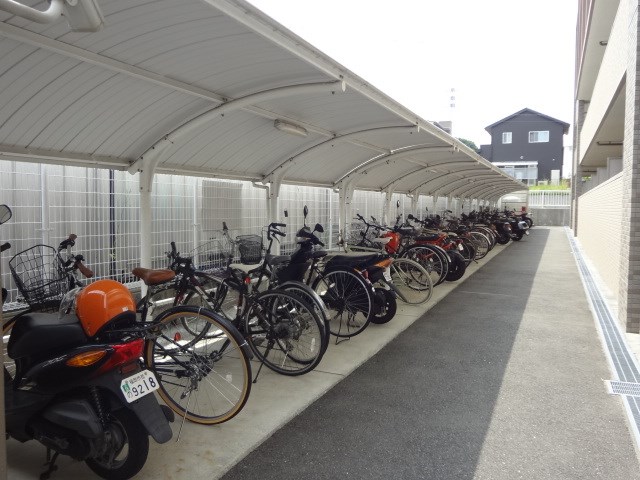 グランシャリオルーチェ 駐輪場