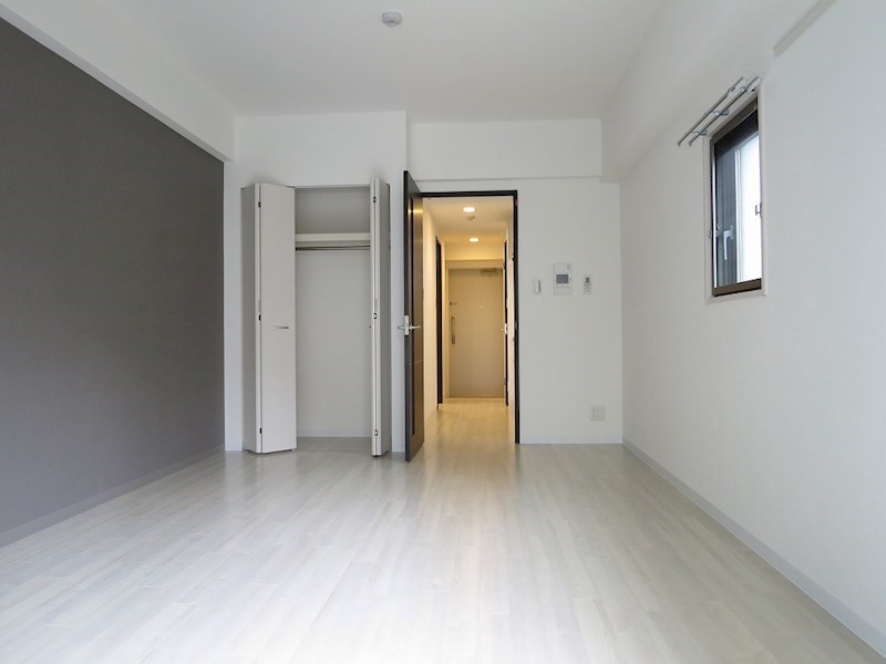 コンフォート弁天 角部屋に付窓有
