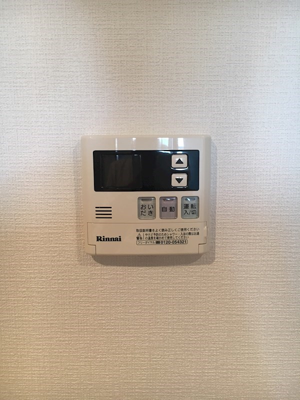 コンフォール亀有 現地写真（玄関）