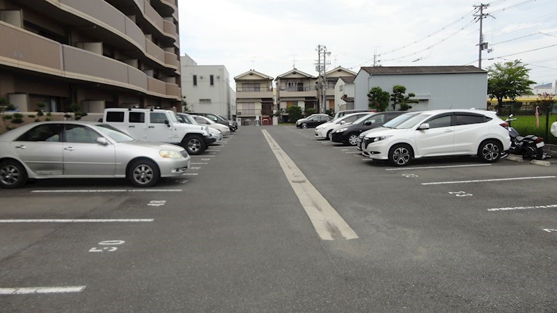 ガーデンライフ旭ヶ丘 駐車場