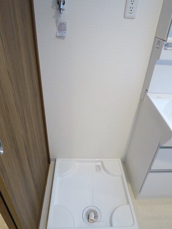 サナップ難波東 室内洗濯機置場。