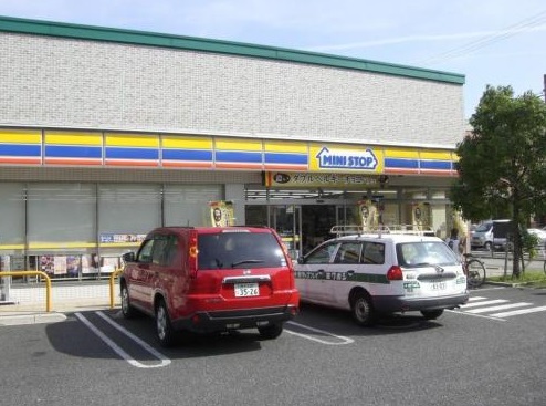 メゾンエクセラン コンビ二：ﾐﾆｽﾄｯﾌﾟ 西宮今津出在家店　178m