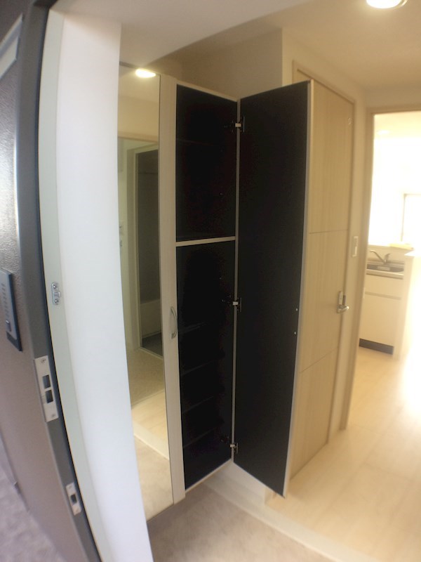 レトワール吉塚 シューズボックス