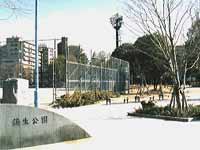 フォレストフィールド 公園：蒲生公園　721m