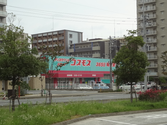 メルヘンローズ学研都市 ドラッグストア：ﾃﾞｨｽｶｳﾝﾄﾄﾞﾗｯｸﾞｺｽﾓｽ伊都店　277m　近隣