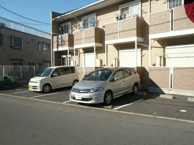 コンフォース 駐車場