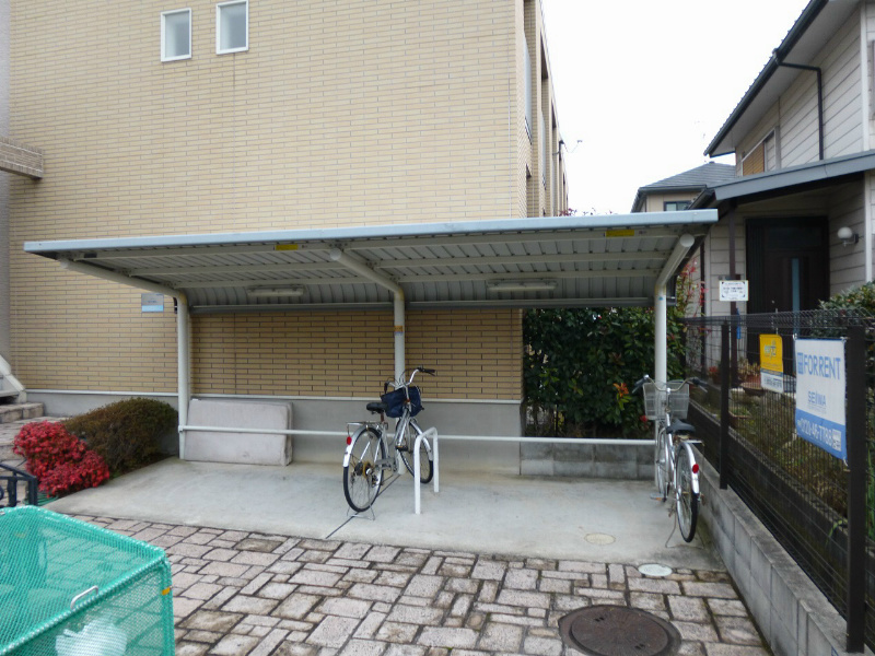 コンフォート三條 駐輪場