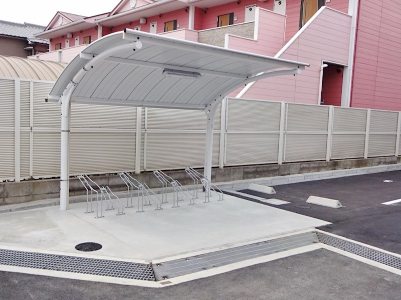 スプランドゥール春日 駐輪場