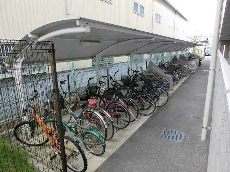 ハニーエストゥディオ 駐輪場