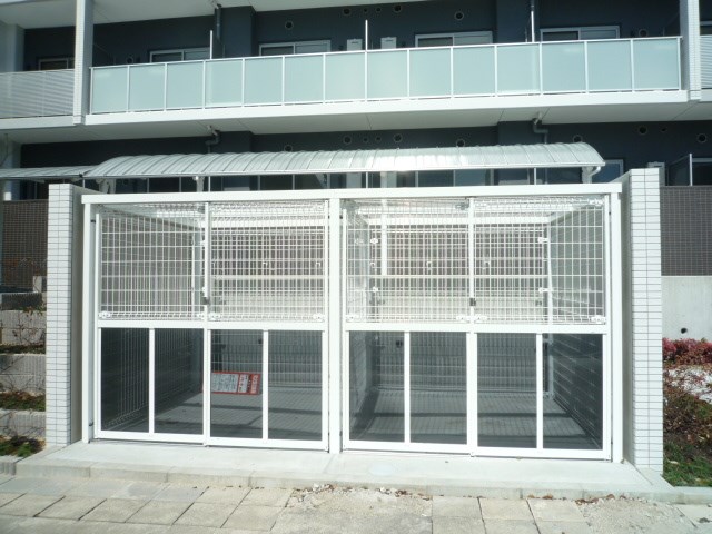 グランドコスモス 駐車場
