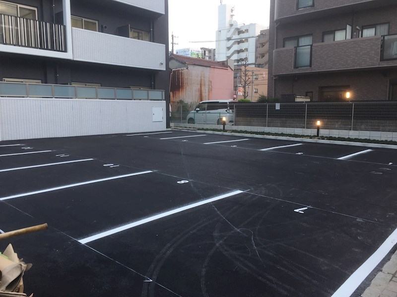 グランパークタワー 駐車場