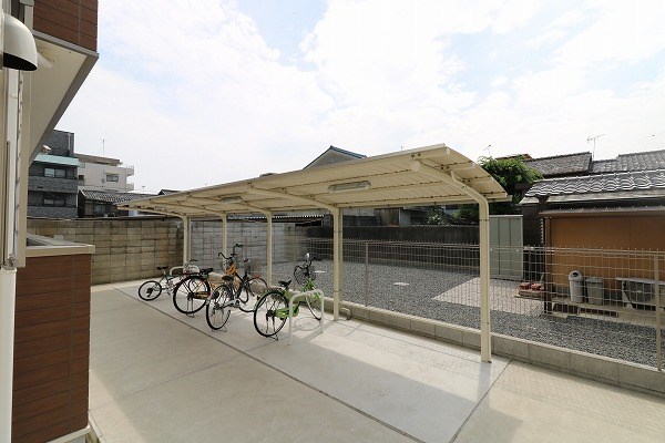 モアロック京都西院 駐輪場