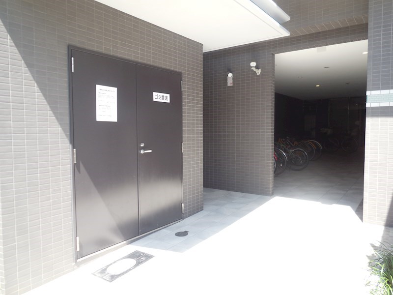 ラディアント ゴミ置き場