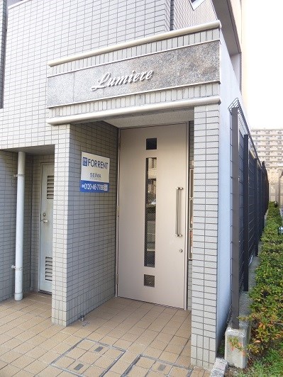 ルミエール加島 エントランス