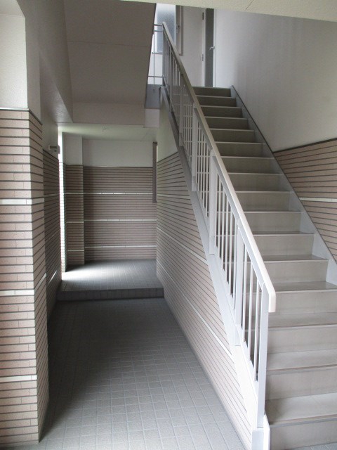 ラフィネシャンブル 現地写真（玄関）