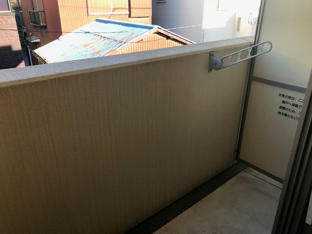 ヴィラージュ横浜 物干しスタンド付きのベランダです!
