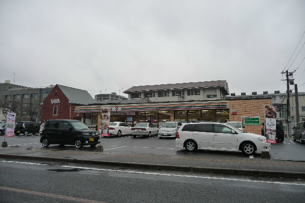 アクアチェントロ コンビ二：ｾﾌﾞﾝｲﾚﾌﾞﾝ 佐賀駅前中央2丁目店　497m