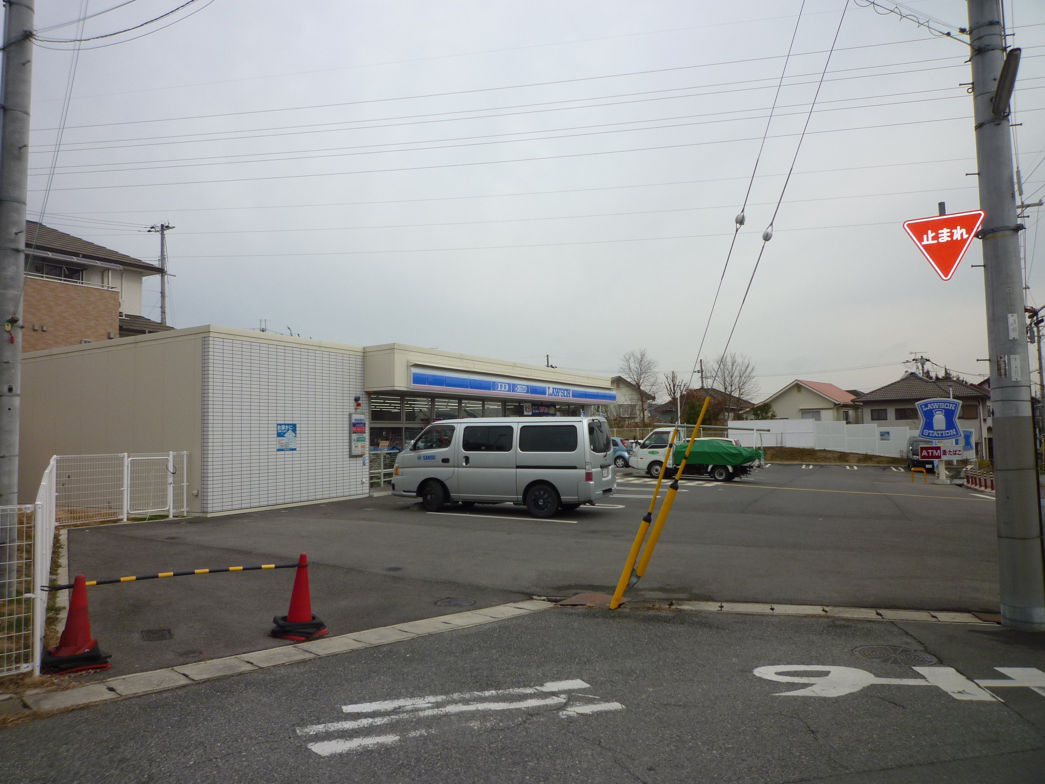 ドレスデン コンビ二：ﾛｰｿﾝ 神戸長畑町店　50m　対面