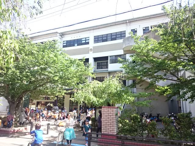 コンフォールパレ新町二条 小学校：京都市立御所南小学校　978m