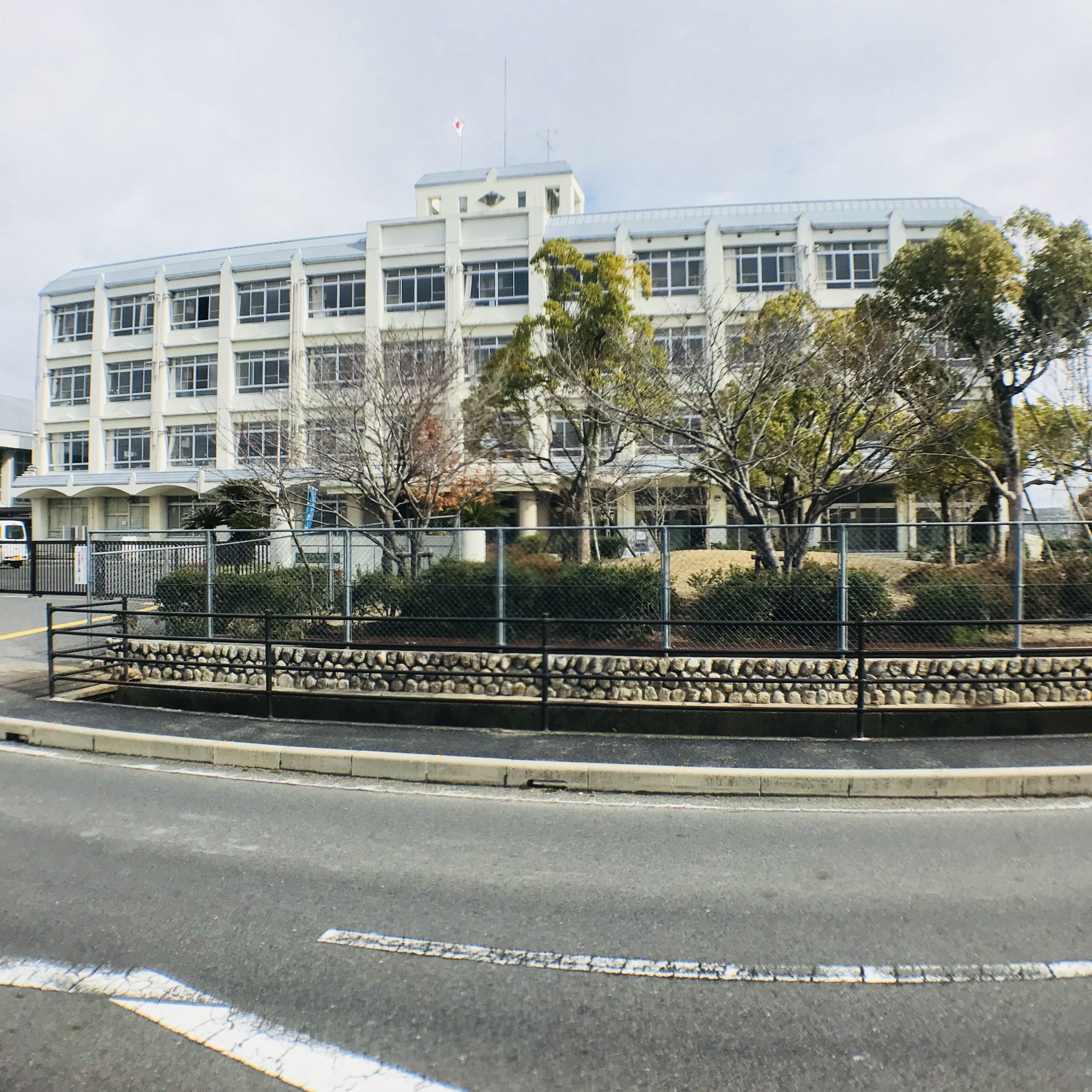 ダンデライオン 小学校：守山市立物部小学校　300m