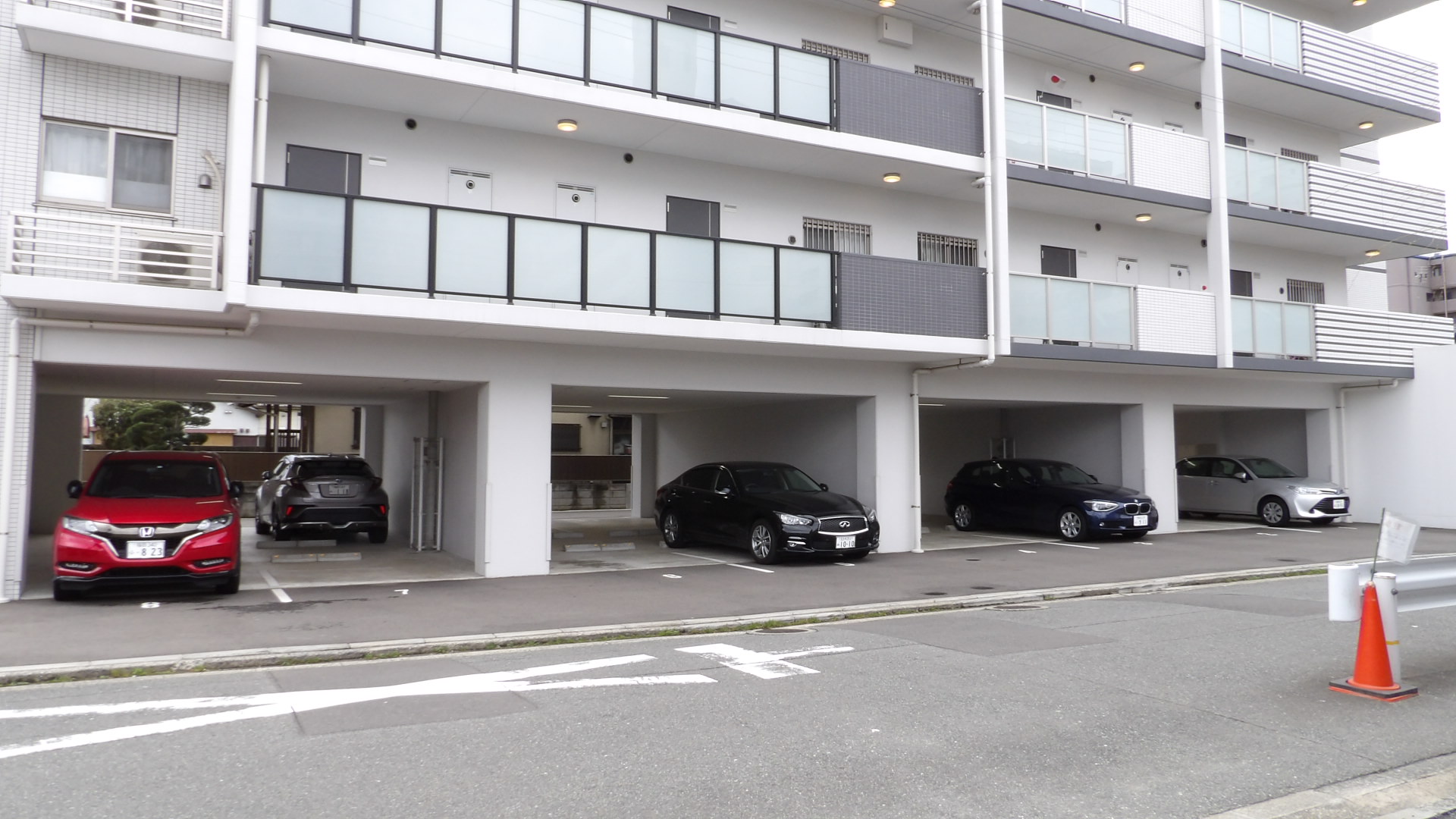 SEIZAN箱崎駅前 (セイザンハコザキエキマエ) 駐車場