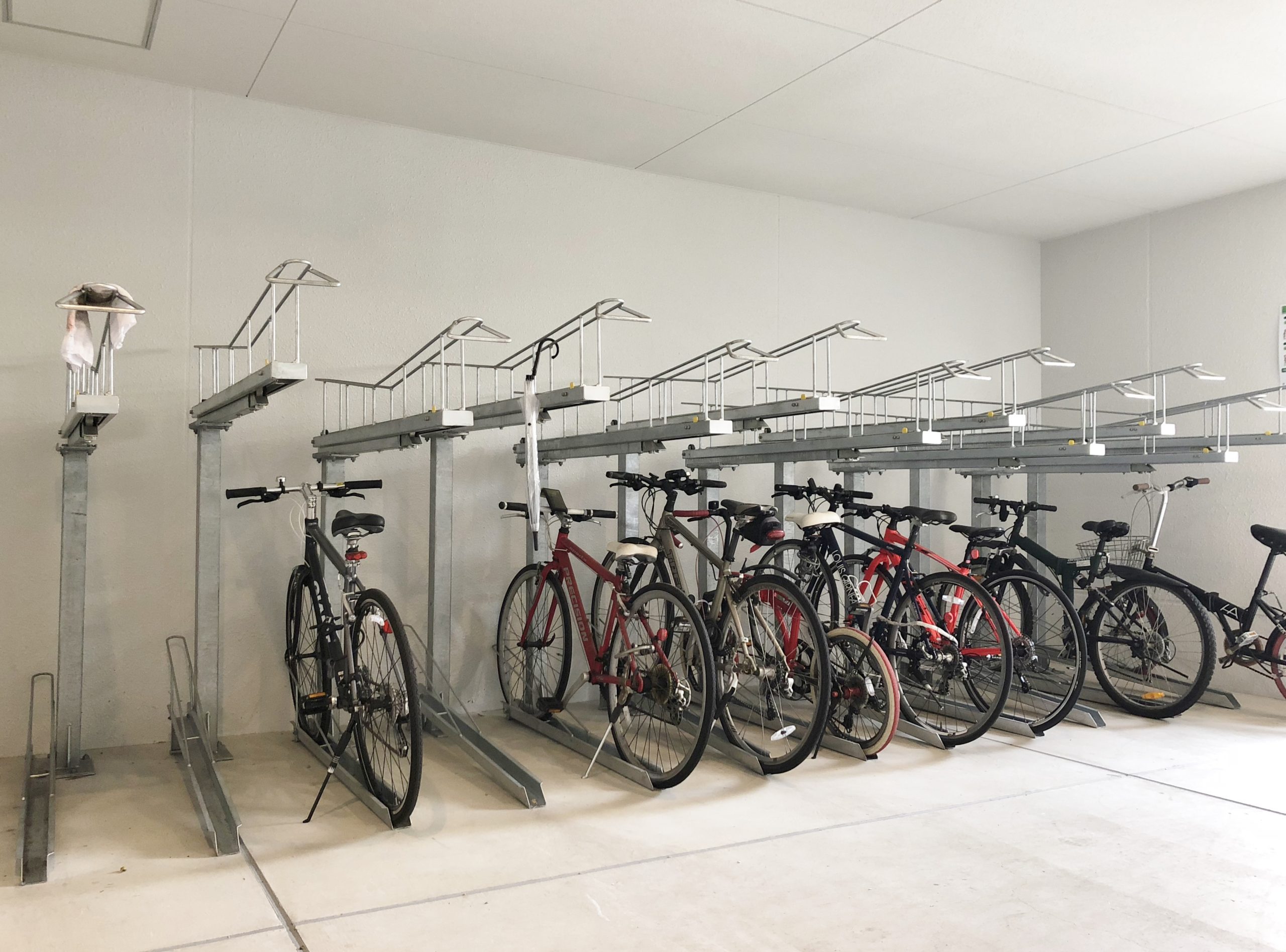 コンセール葵 駐輪場