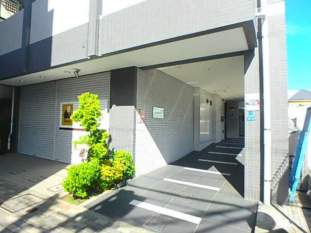 グランジャルダン三鷹 エントランス