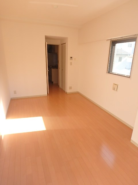 グランジャルダン三鷹 角部屋2面採光！