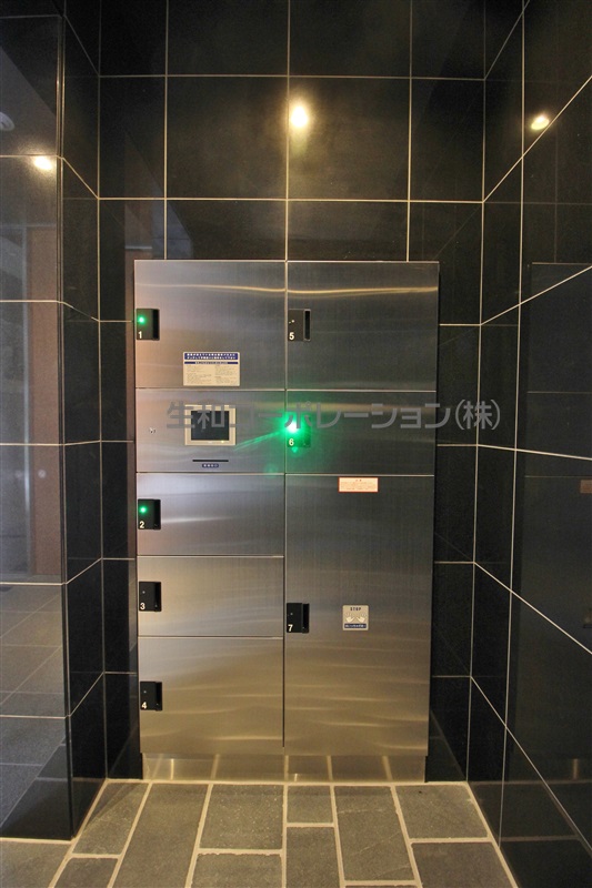 アンティエメゾン 宅配ボックス