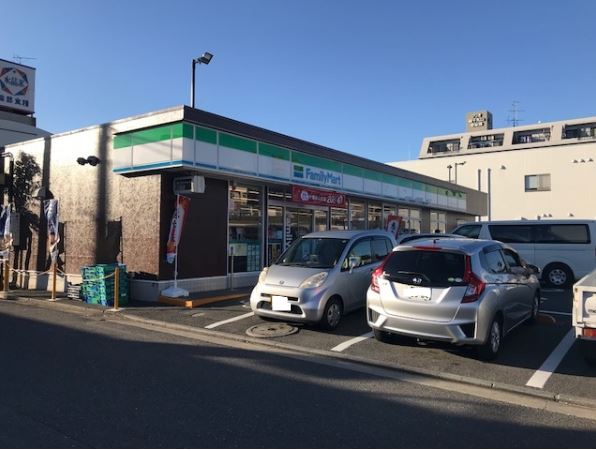 ヴィラージュ横浜 コンビ二：ﾌｧﾐﾘｰﾏｰﾄ 磯子丸山二丁目店　354m