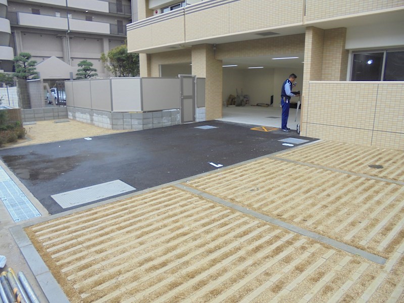 グランアーブル西宮 駐車場