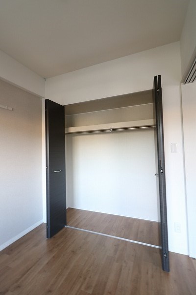 レガシー・銀河 奥行きのあるクローゼット！高い収納力があります！